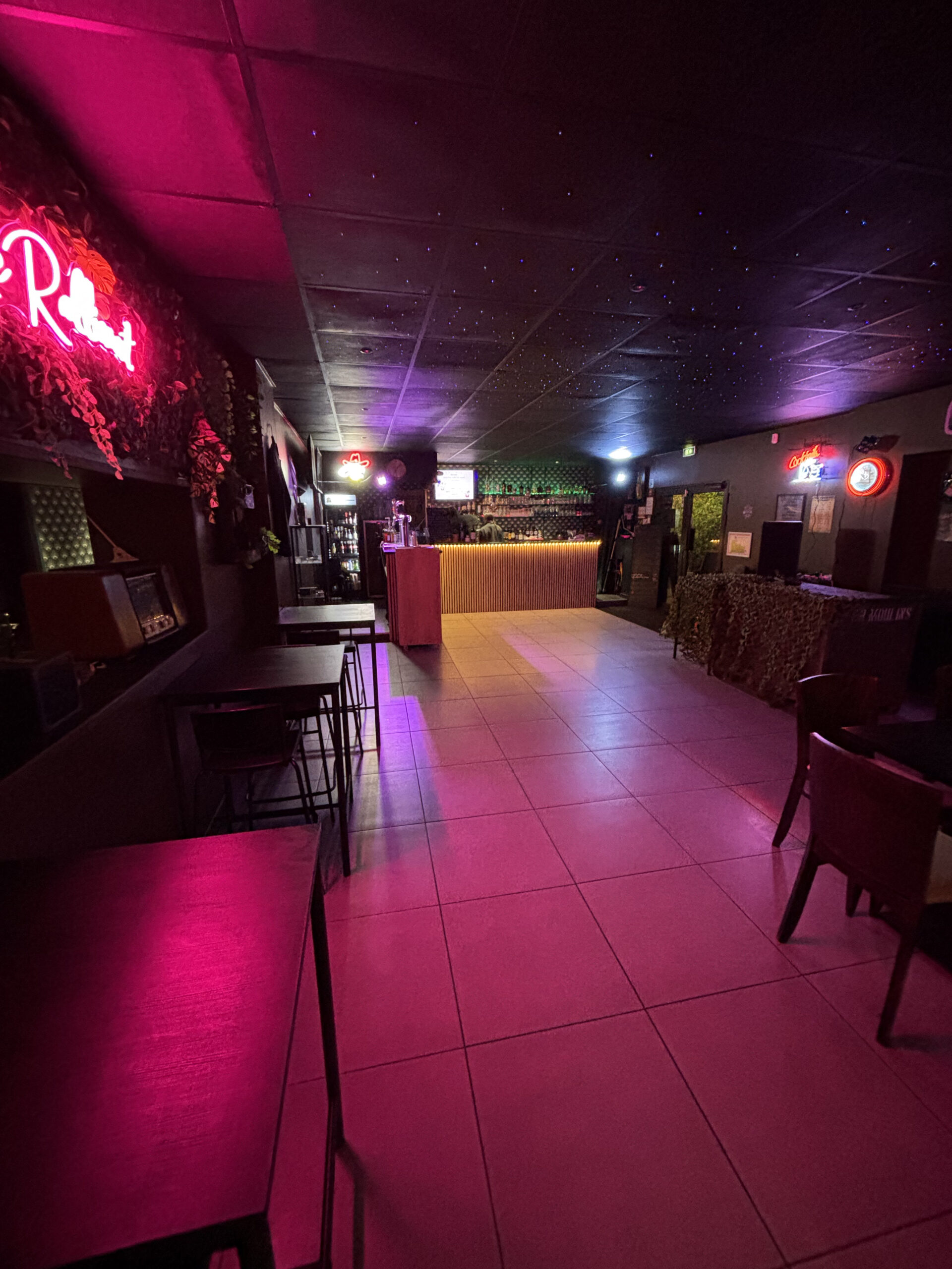 Bar